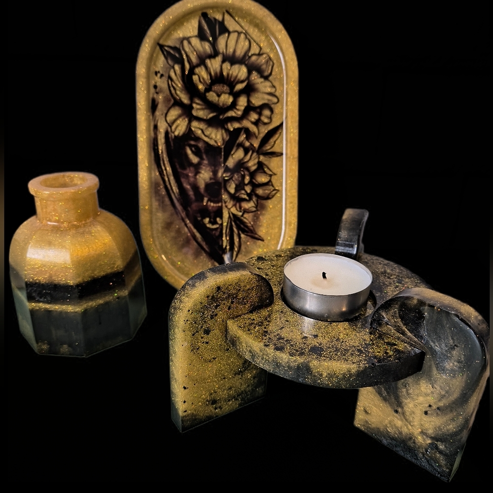 Hand Crafted Resin Wolf Trio Gift Set